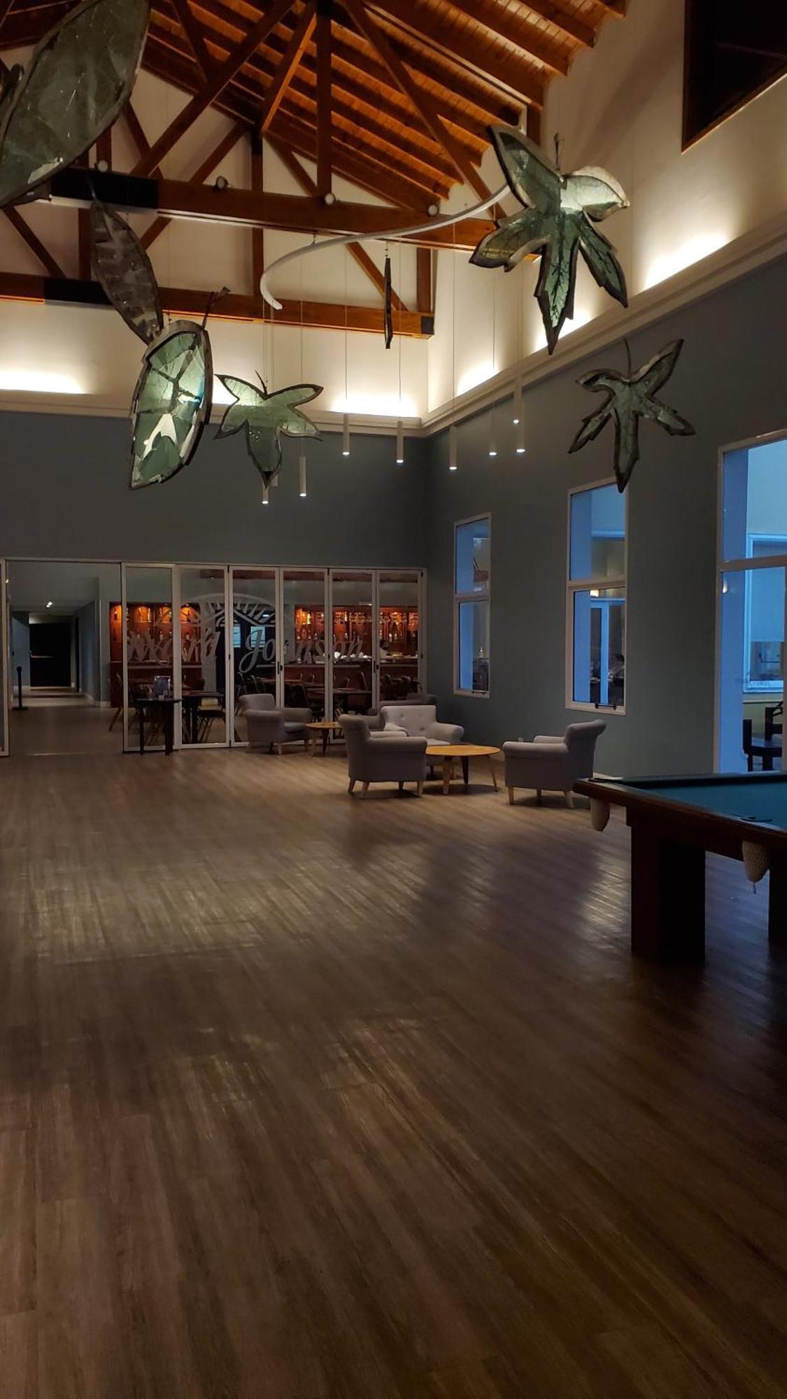 Howard Johnson Pilar Resort Spa & Convention Center Ngoại thất bức ảnh